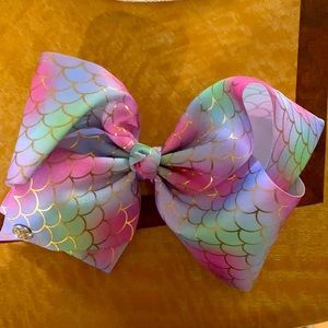 JoJo Siwa bow